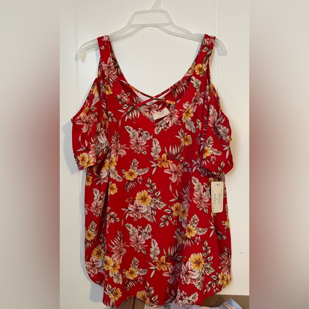NWT - Flower & Feather - 2XL - cold shoulder blouse